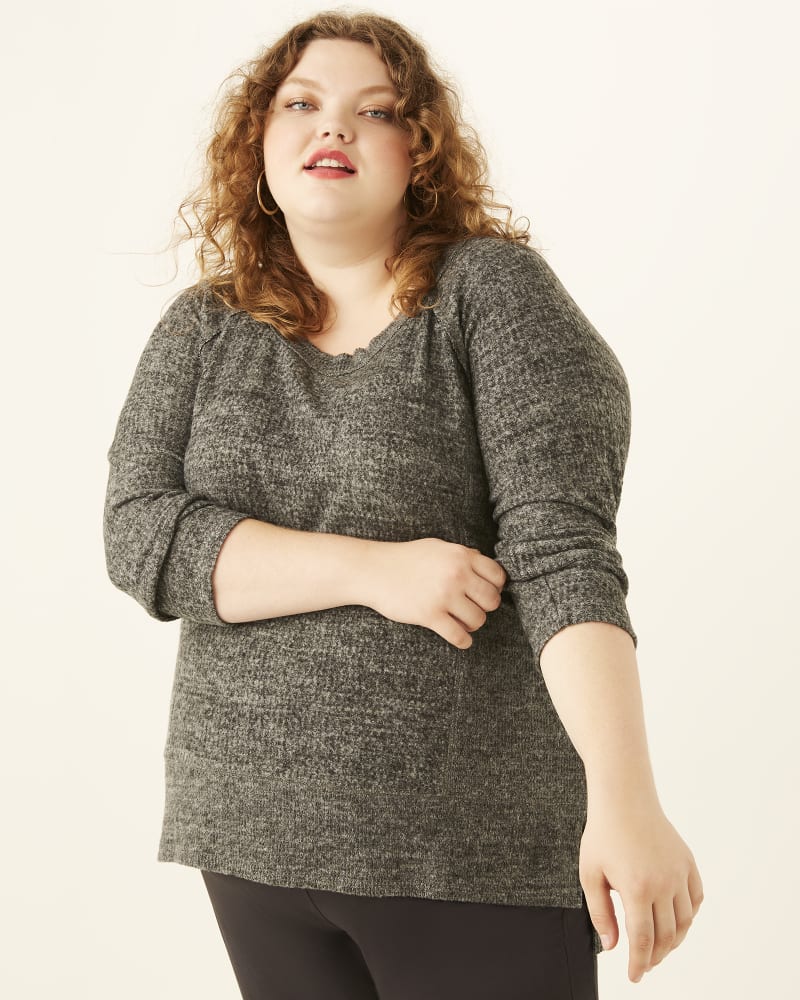 Front of plus size Isabel Raglan Top by Chelsea & Theodore | Dia&Co | dia_product_style_image_id:171286